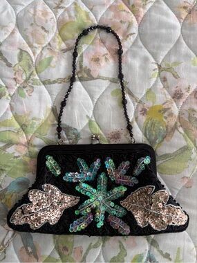Vintage Y2K Black Beaded Handle Floral Evening Clutch Sequins